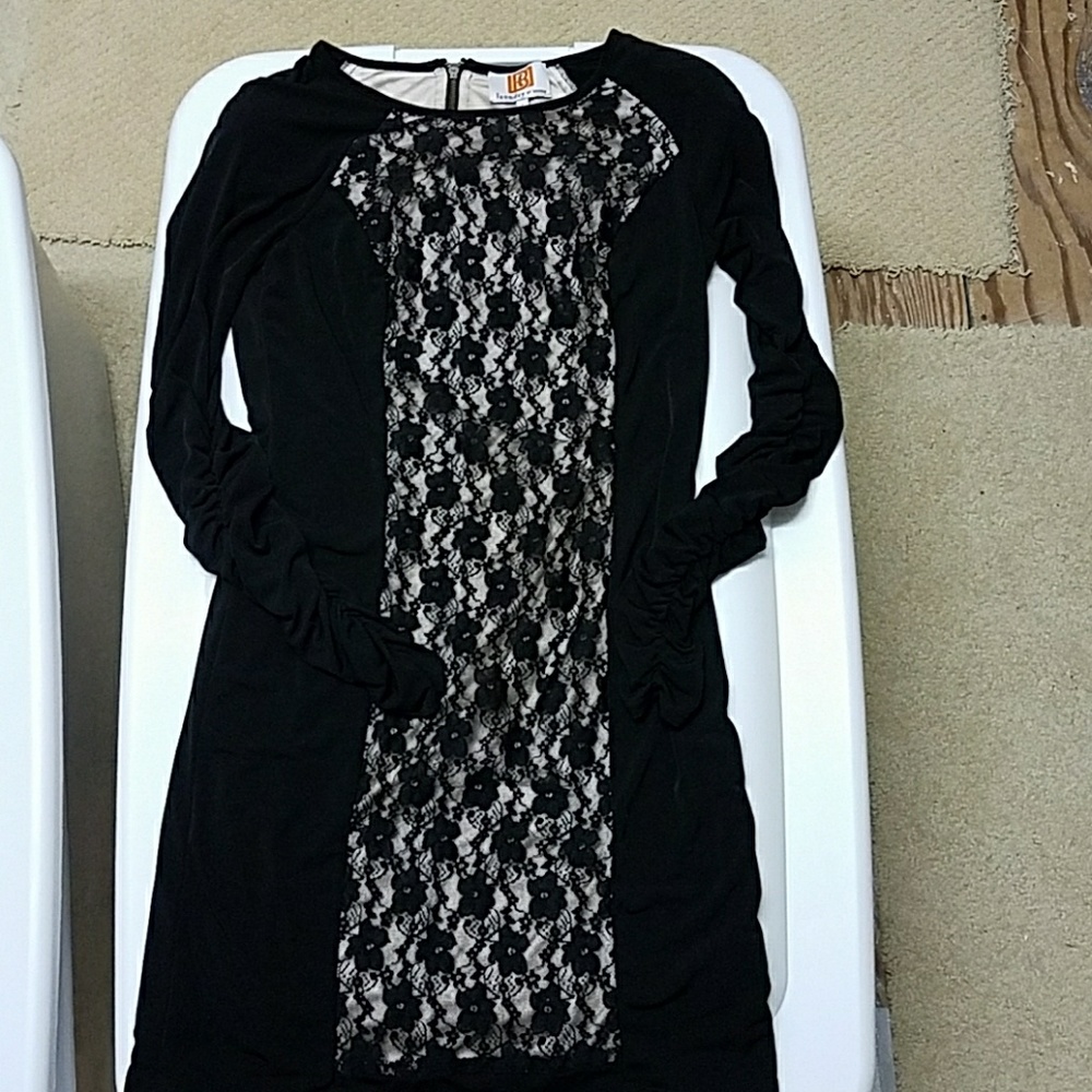 Laundry by Shelli Segal lace dress 4